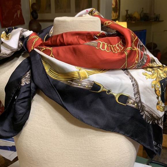 LORIS AZZARO PARIS SILK SCARF EQUESTRIAN HORSEBIT HARNESS CALÈCHE COACH CARRIAGE - Picture 3 of 11